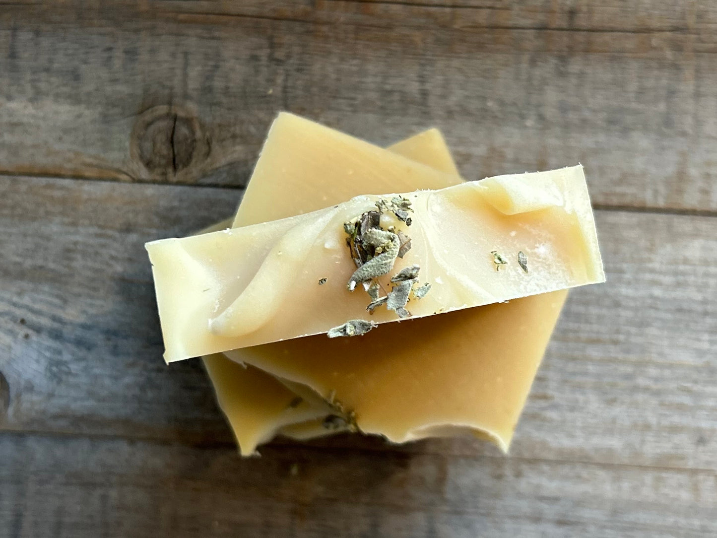 Let the worries of the day slide away with the help of this relaxing herbal blend of white sage, lavender and cedarwood. Lavender & White Sage soap is made with nourishing goat's milk, olive oil, coconut oil, cocoa butter, shea butter, sweet almond oil, castor oil, kaolin clay and dried white sage. Kendrick Homestead