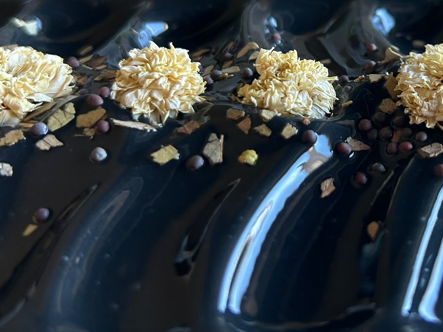 After Dark soap is made with nourishing shea butter, cocoa butter and sweet almond oil. Scented with spearmint, lime and rosemary essential oil and beautifully decorated with a white chrysanthemum, mustard seeds and eucalyptus leaves.
Needless to say, if you want a soap to impress your guests, this is a showstopper.
SCENT:
Naturally scented with spearmint, lime and rosemary essential oil.
Kendrick Homestead