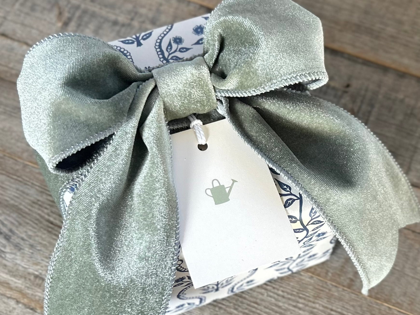 English Country Gift Wrapping, Kendrick Homestead