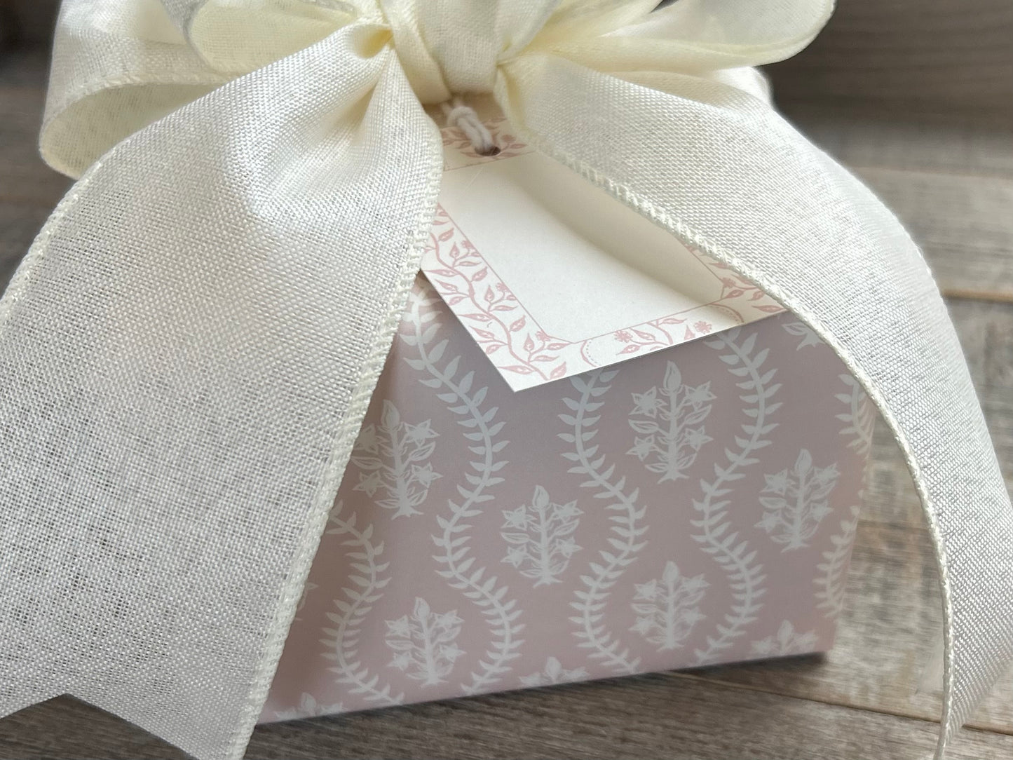 Dalia gift wrapping, Kendrick Homestead