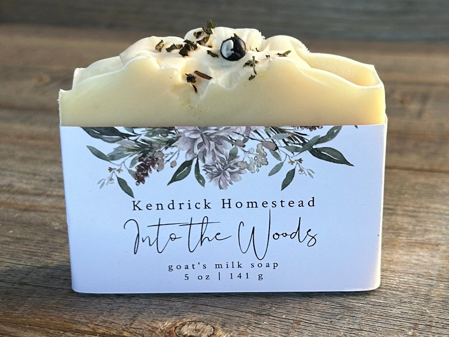 Into The Woods soap is made with a blend of peppermint, spearmint and rosemary essential oil for a refreshing, cooling effect on the skin. This blend will ease your mind and clear your senses. Made with nourishing goat's milk, cocoa butter, avocado oil, kaolin clay, french green clay and ground juniper berries for light exfoliation. Kendrick Homestead