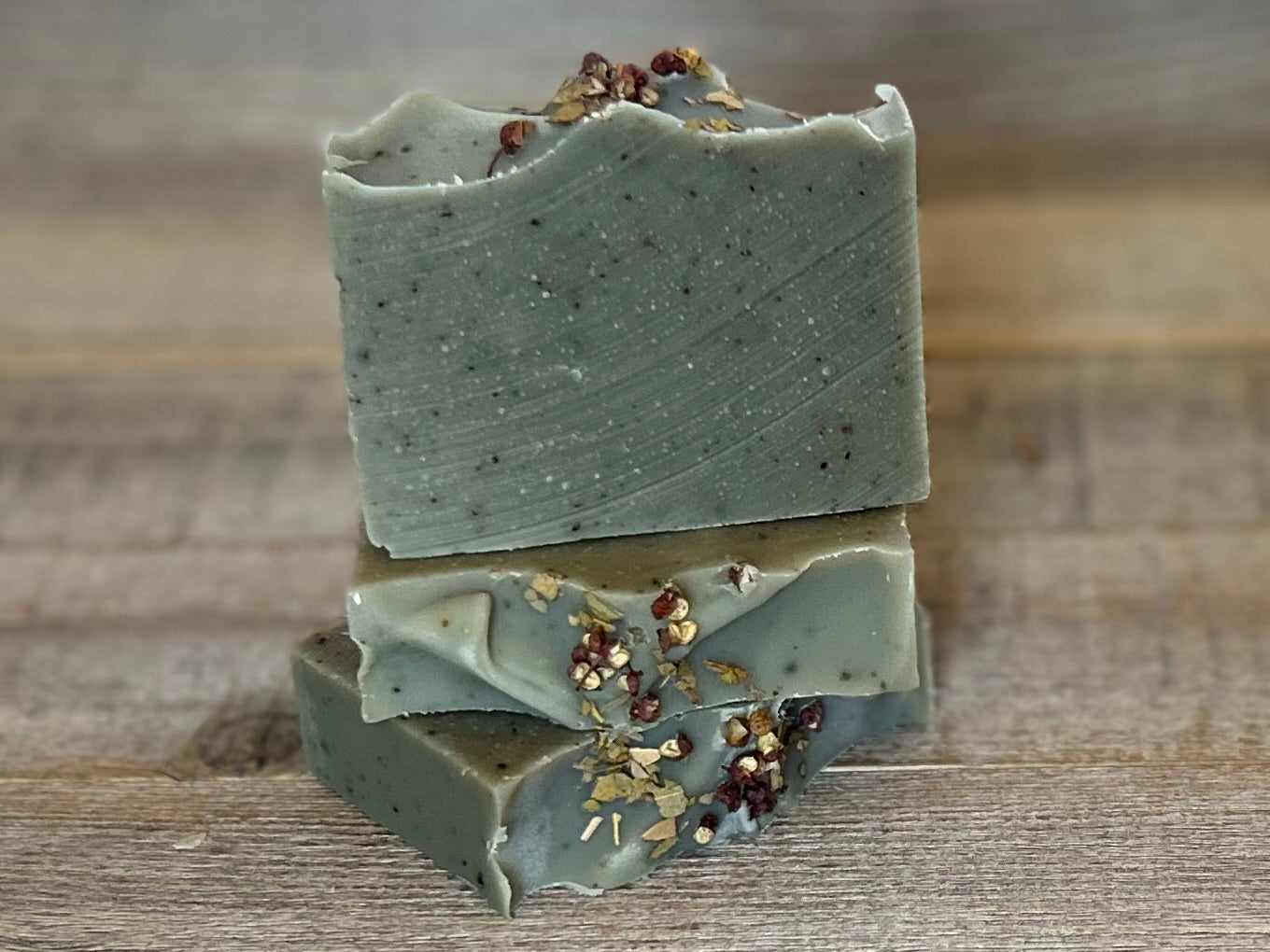 Scented with spearmint, lime and rosemary essential oil, you will feel like you are taking the most refreshing shower in the forest.&nbsp; Winter Forest soap is made with nourishing goat's milk, cocoa butter, shea butter, avocado oil, caster oil, french green clay, bamboo charcoal and ground juniper berries for light exfoliation. Kendrick Homestead