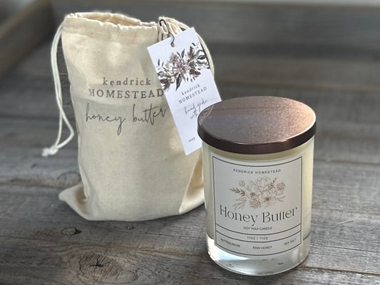 Honey Butter Soy Wax Candle
Treat yourself with delicious and irresistible blend of sugar, cinnamon and buttercream. Highlighted with hints of honey and molasses.
Kendrick Homestead
Fragrance notes: buttercream, powdered sugar, honey, whipped cream, cinnamon, brown sugar, molasses and sea salt