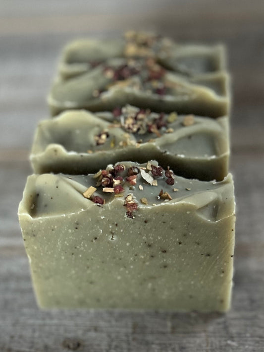 Scented with spearmint, lime and rosemary essential oil, you will feel like you are taking the most refreshing shower in the forest.&nbsp; Winter Forest soap is made with nourishing goat's milk, cocoa butter, shea butter, avocado oil, caster oil, french green clay, bamboo charcoal and ground juniper berries for light exfoliation. Kendrick Homestead