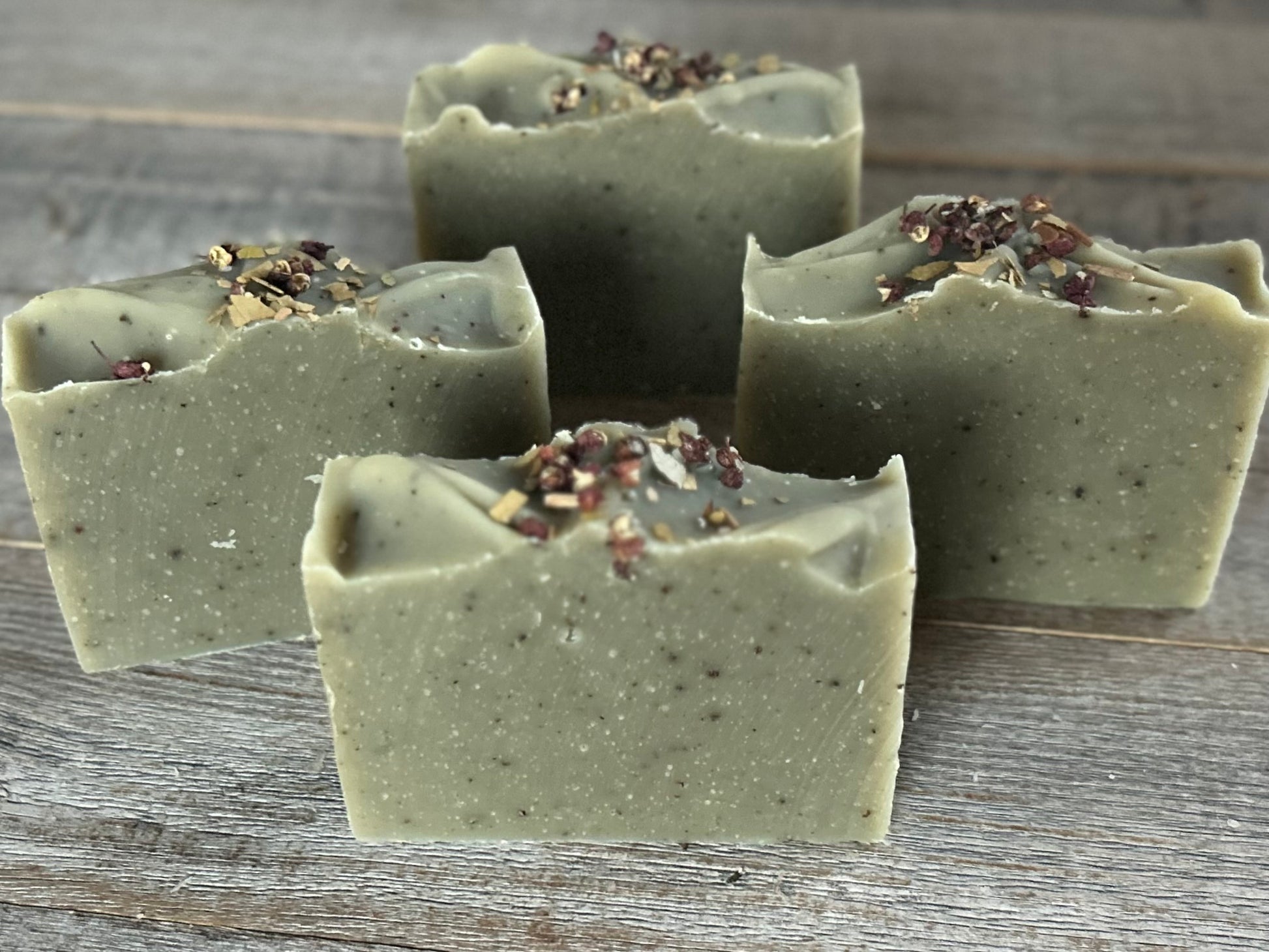Scented with spearmint, lime and rosemary essential oil, you will feel like you are taking the most refreshing shower in the forest.&nbsp; Winter Forest soap is made with nourishing goat's milk, cocoa butter, shea butter, avocado oil, caster oil, french green clay, bamboo charcoal and ground juniper berries for light exfoliation. Kendrick Homestead