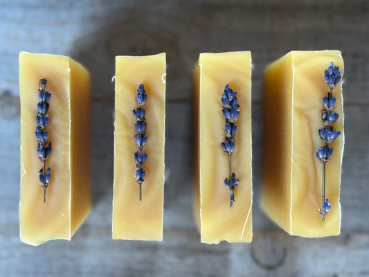 When summer meets autumn. Immerse yourself in a warm pumpkin pie with vibrant lavender.  Lavender Pumpkin soap is made with nourishing goat's milk, real pumpkin puree, cocoa butter, shea butter and sweet almond oil.  Kendrick Homestead