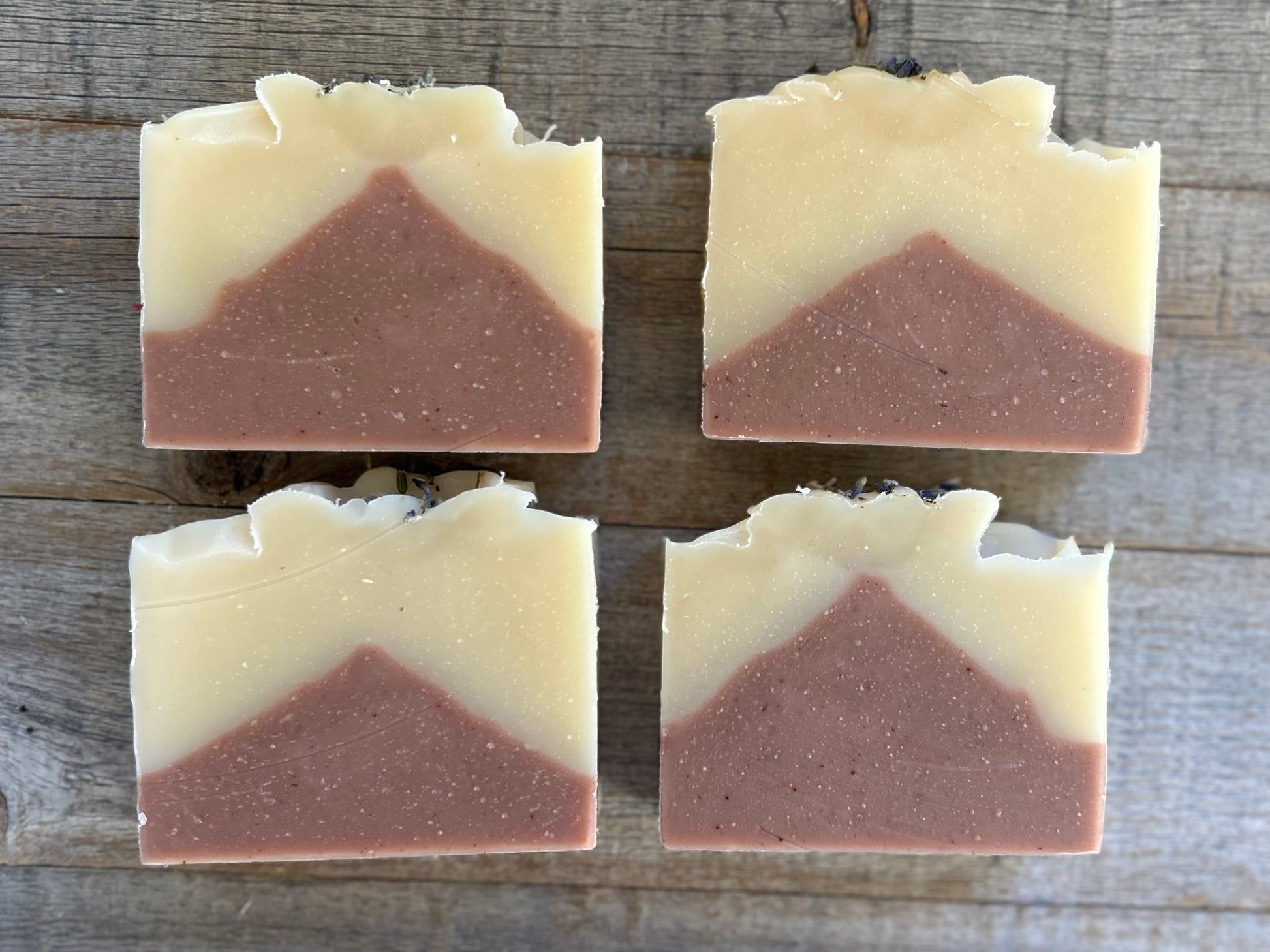 Harness the tranquil essence of lavender essential oil with a little cedarwood and benzoin essential oil to sweeten it up! Honey Lavender soap is made with nourishing shea butter, honey, cocoa butter and avocado oil.