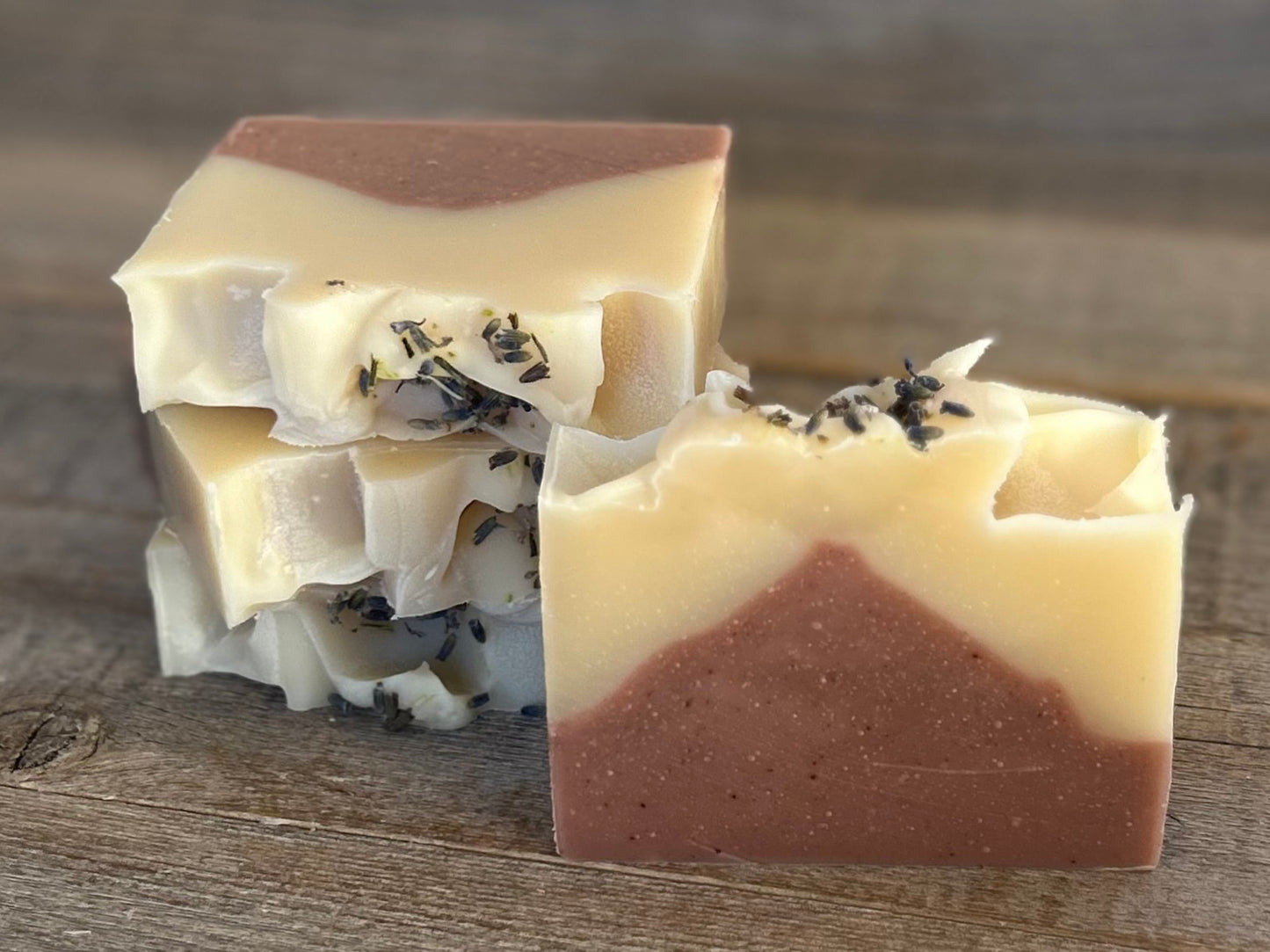 Harness the tranquil essence of lavender essential oil with a little cedarwood and benzoin essential oil to sweeten it up! Honey Lavender soap is made with nourishing shea butter, honey, cocoa butter and avocado oil.
