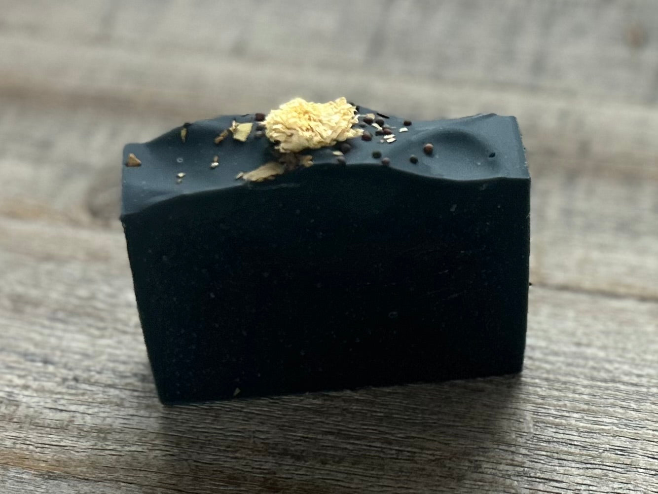 After Dark soap is made with nourishing shea butter, cocoa butter and sweet almond oil. Scented with spearmint, lime and rosemary essential oil and beautifully decorated with a white chrysanthemum, mustard seeds and eucalyptus leaves.

Needless to say, if you want a soap to impress your guests, this is a showstopper.

SCENT:


Naturally scented with spearmint, lime and rosemary essential oil.

Kendrick Homestead