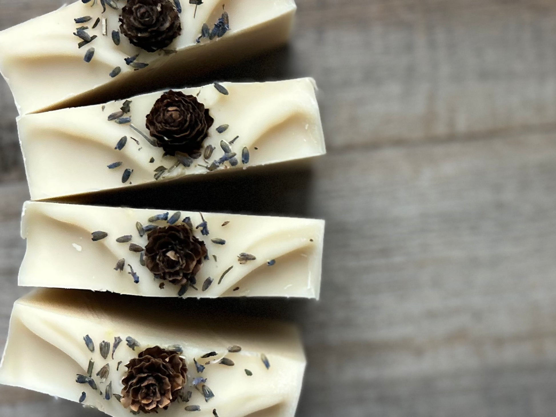 Made with a blend of lavender, peppermint, rosemary and pine needles essential oil to promote a sense of balance and calm. Lavender Pine soap is made with soothing coconut milk, cocoa butter, shea butter, sweet almond oil and caster oil.&nbsp; Beautifully decorated to look like a snowy winter, this blend gently cleanses the skin while relieving tension and easing the mind.

Kendrick Homestead