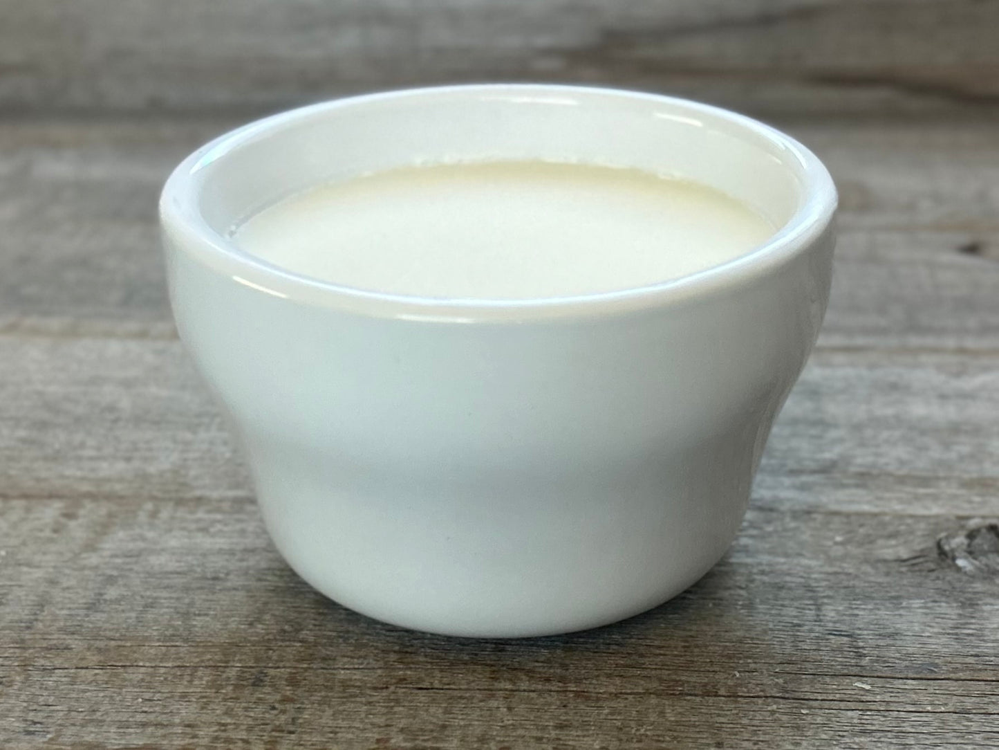 Solid dish soap, kendrick homestead
coconut oil, castor oil, citric acid and lemon and lavender essential oil