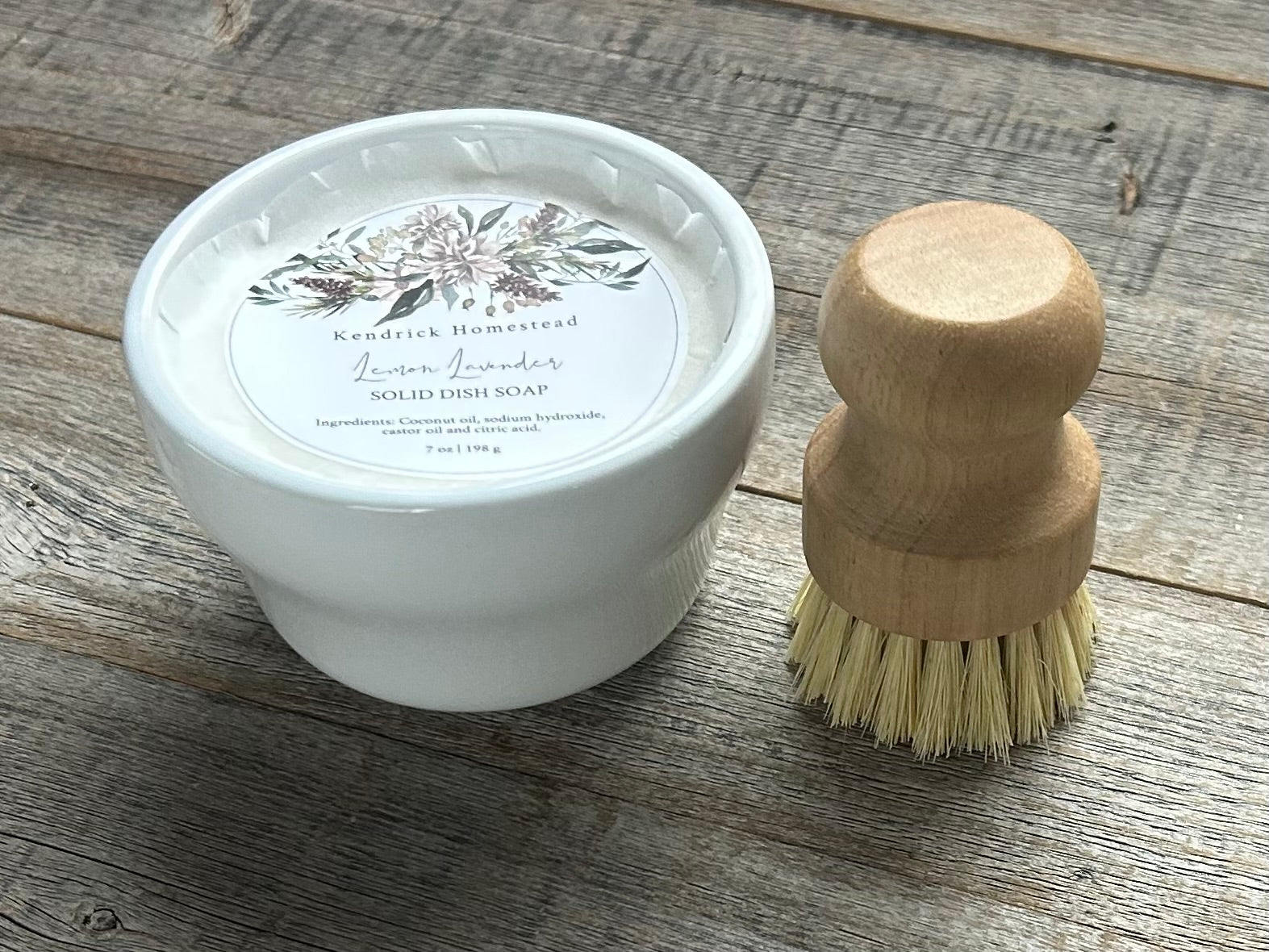 Solid dish soap, kendrick homestead
coconut oil, castor oil, citric acid and lemon and lavender essential oil